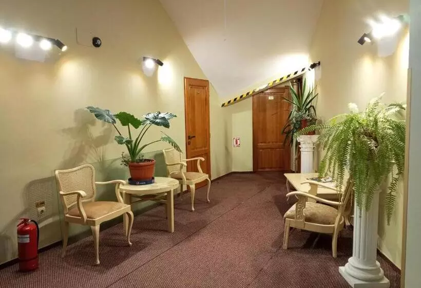 Hotel Rhc Royal