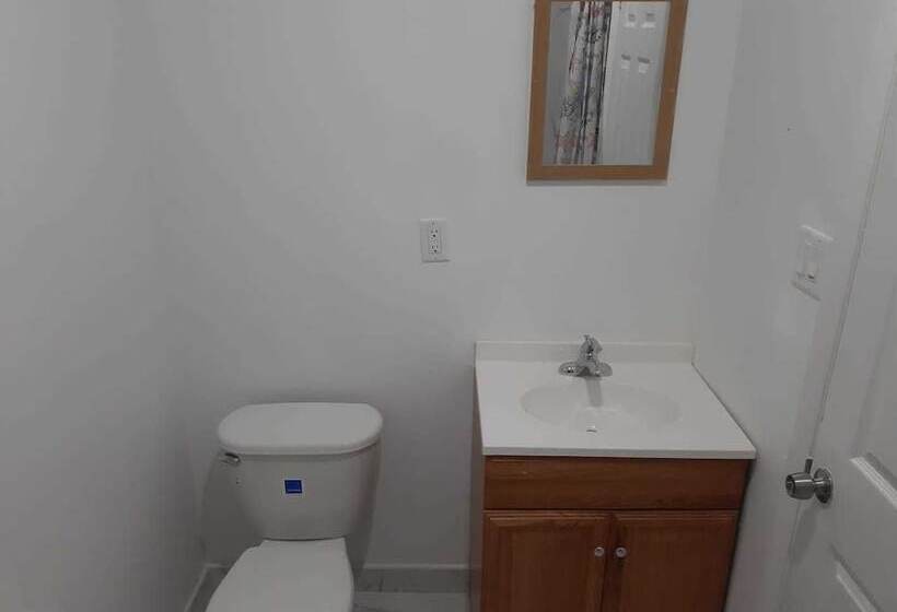 هتل Sandelwood Studios