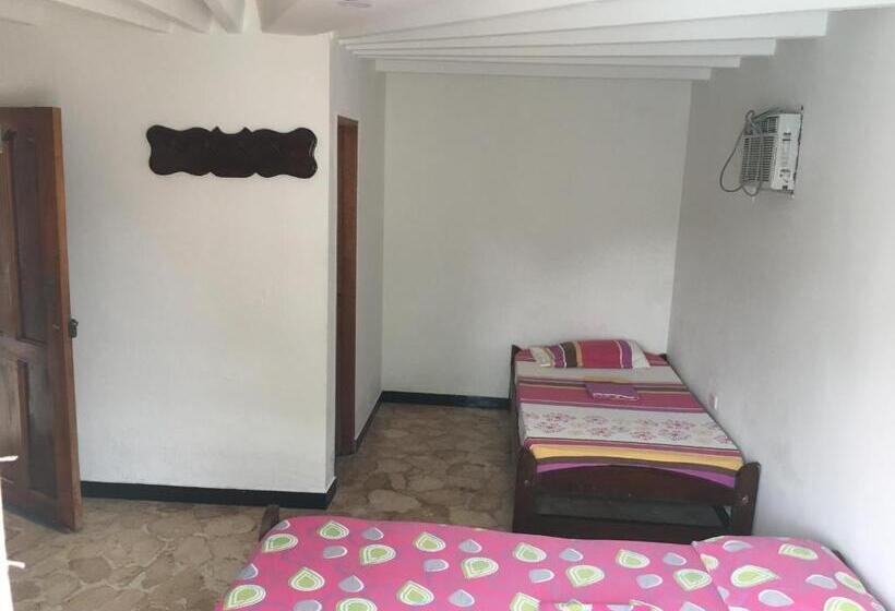 בית מלון כפרי Villa Del Mar Coveñas