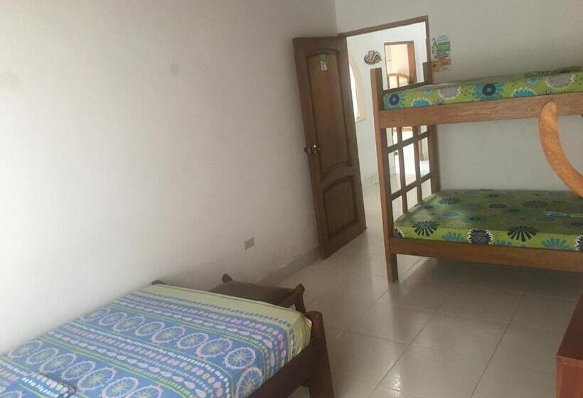 בית מלון כפרי Villa Del Mar Coveñas