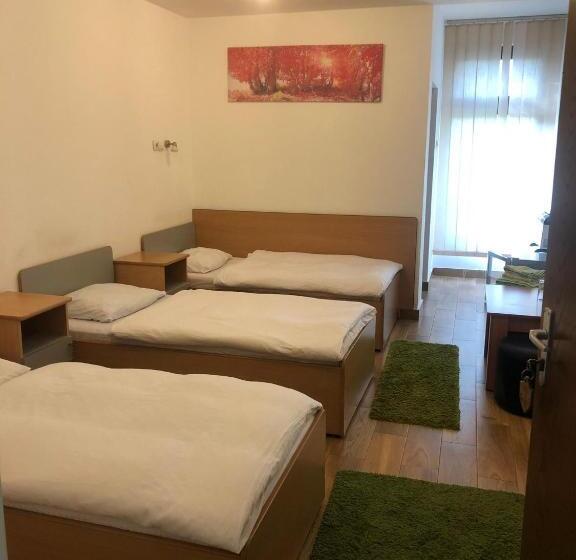 مُتل Pensiunea Old Sheriff