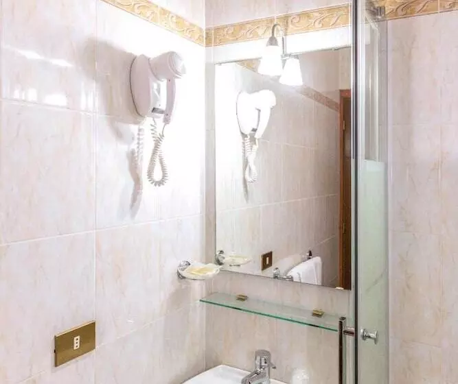 پانسیون Downtown Accommodation