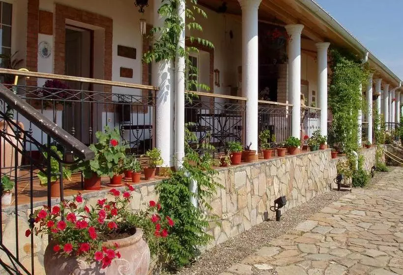 Residenssi Country Club La Mesteceni