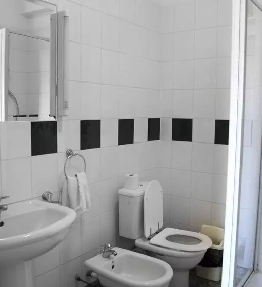 Residenssi Country Club La Mesteceni