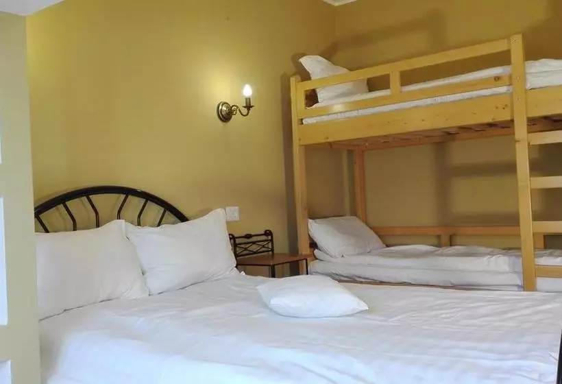 Residenssi Country Club La Mesteceni