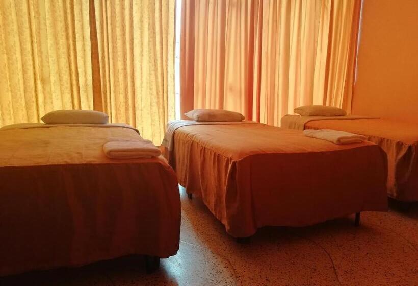 هاستل Hospedaje Oasis