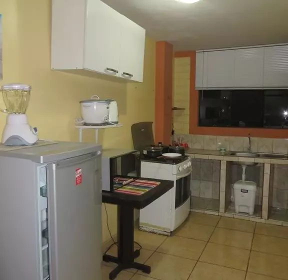 تختخواب و صبحانه Apartments & Rooms Helena