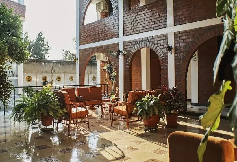Hotel Bris