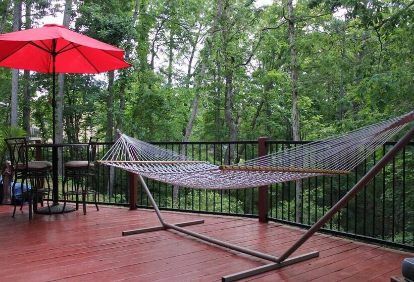 هتل Brydan Suites