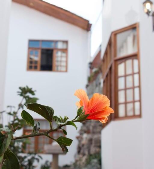 בית מלון כפרי & Bungalows Villa Valencia