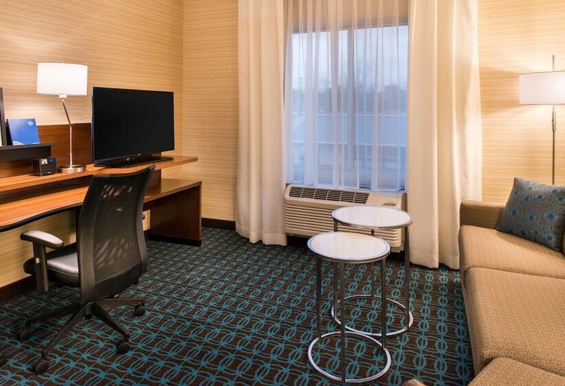 Отель Fairfield Inn & Suites By Marriott Utica