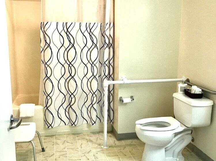 فندق Four Seasons Inn