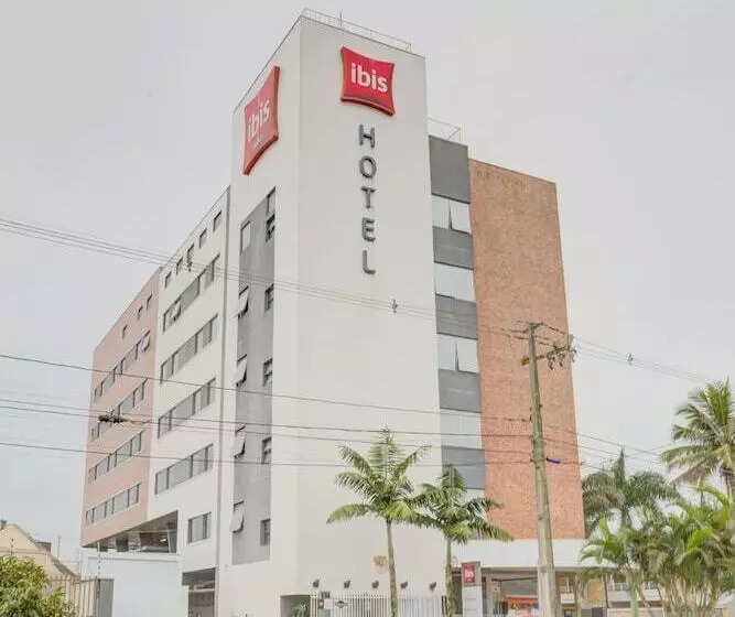 هتل Ibis Paranagua