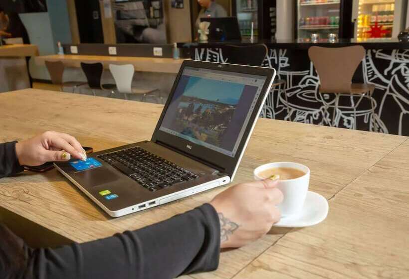 ホテル Ibis Paranagua