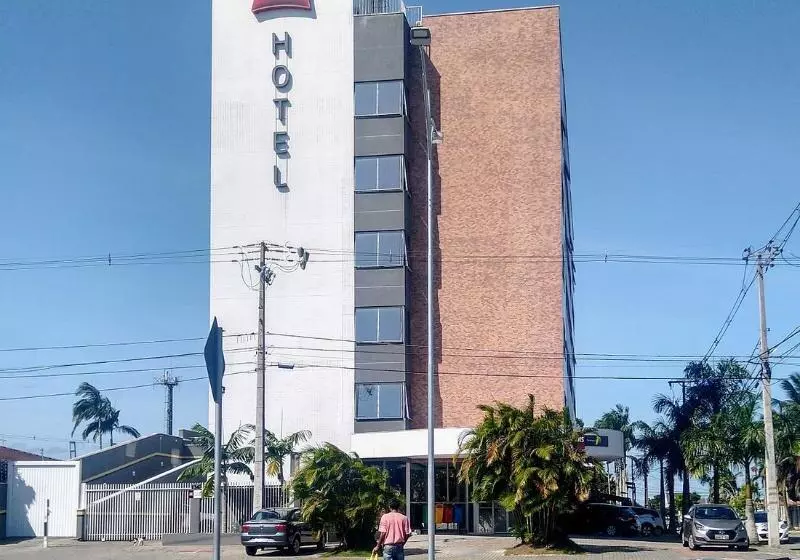 هتل Ibis Paranagua