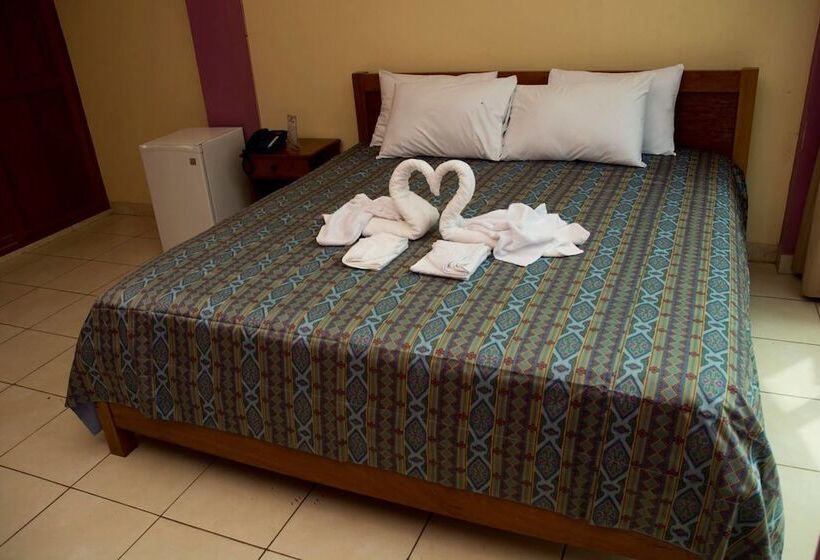 בית מלון כפרי Jhor Bush