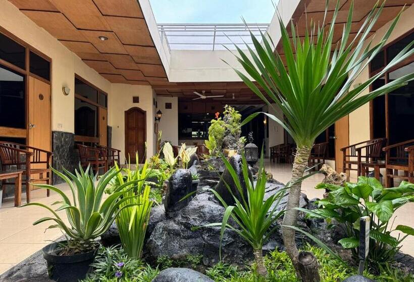 בית מלון כפרי Priangan