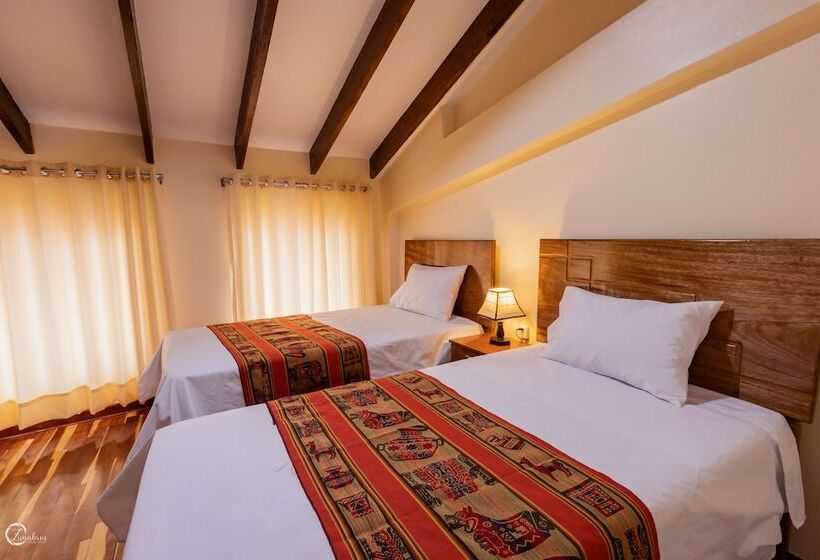 Отель Quechua Hostal Recoleta