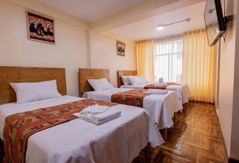 Отель Quechua Hostal Recoleta