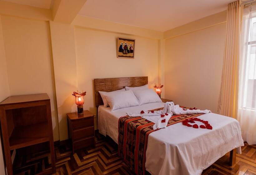 Отель Quechua Hostal Recoleta
