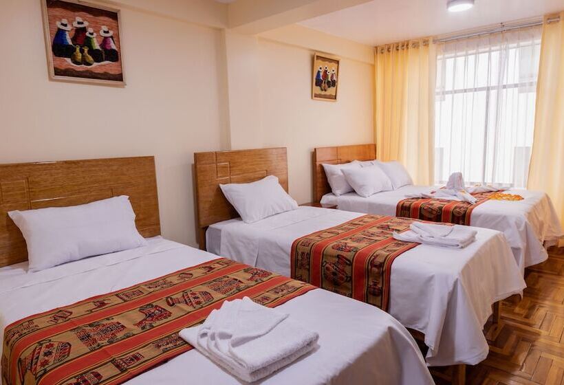 Отель Quechua Hostal Recoleta