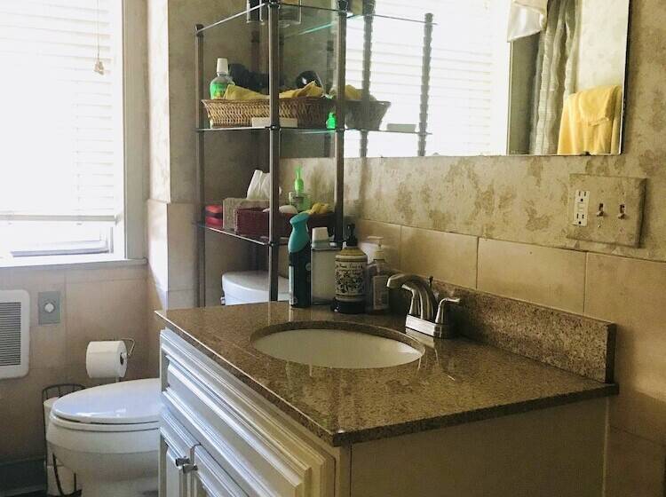 בית מלון כפרי Trade Winds Bed And Breakfast