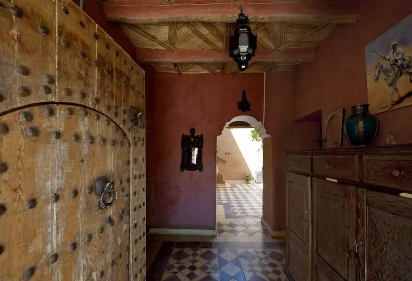 پانسیون Kasbah La Cigogne