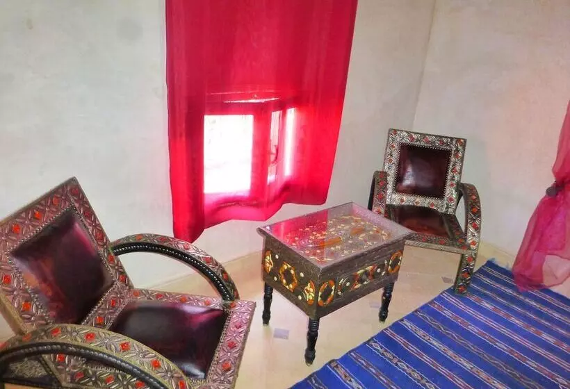 پانسیون Kasbah La Cigogne