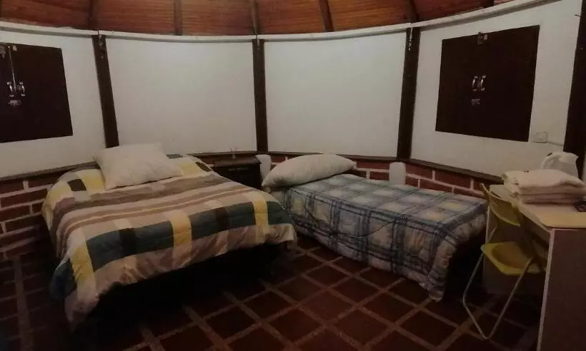 Al Bosque Hostel & Glamping