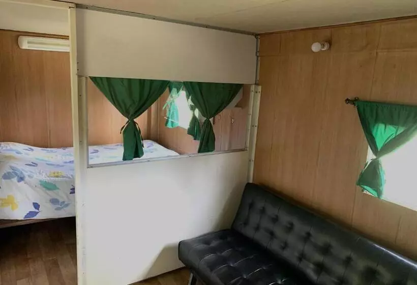 Al Bosque Hostel & Glamping