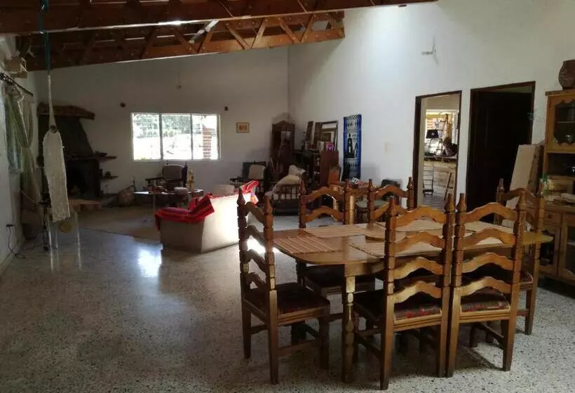 Al Bosque Hostel & Glamping