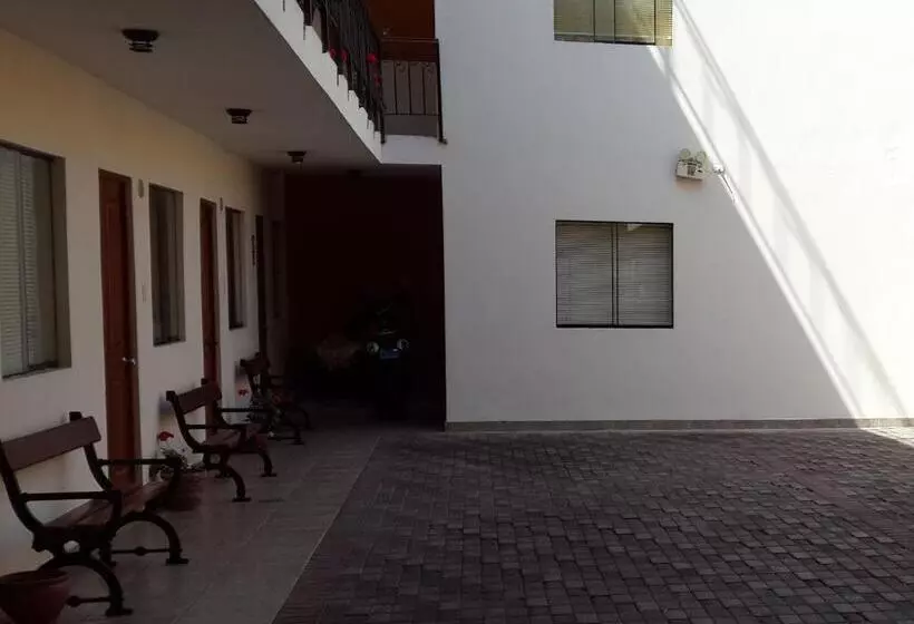 هاستل Hostal La Casona