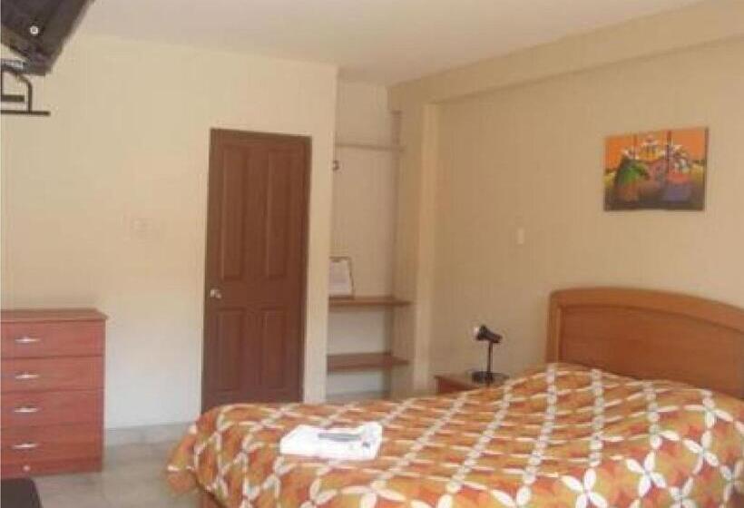 ユースホステル Hostal La Casona