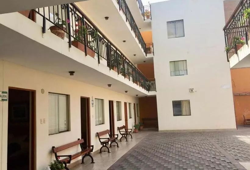 هاستل Hostal La Casona