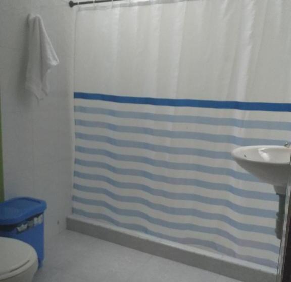 تختخواب و صبحانه Angie`s House