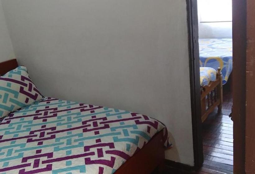 تختخواب و صبحانه Angie`s House