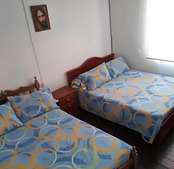 تختخواب و صبحانه Angie`s House