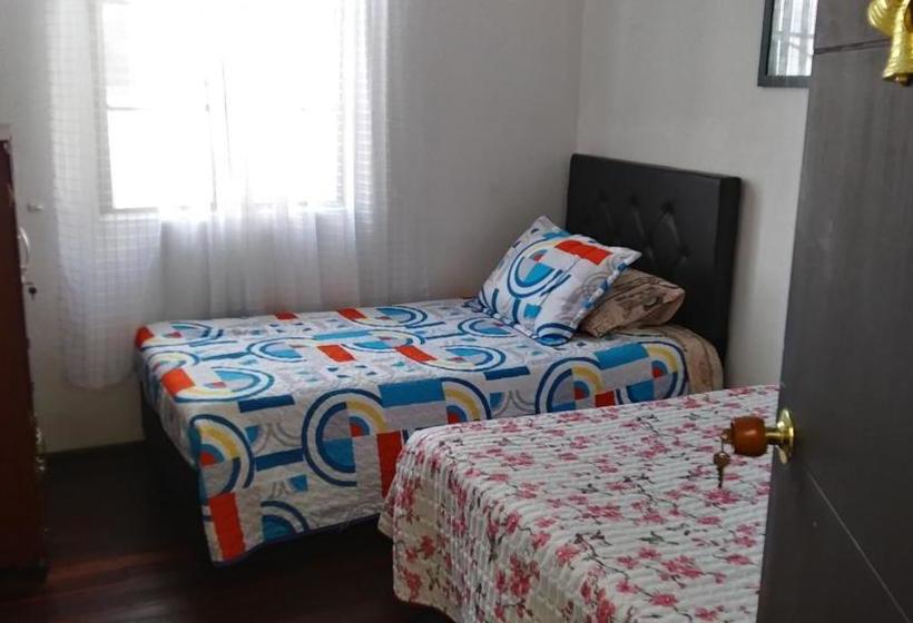 تختخواب و صبحانه Angie`s House