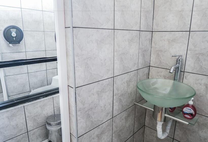 ベッドアンドブレックファースト Ica Adventures Ii