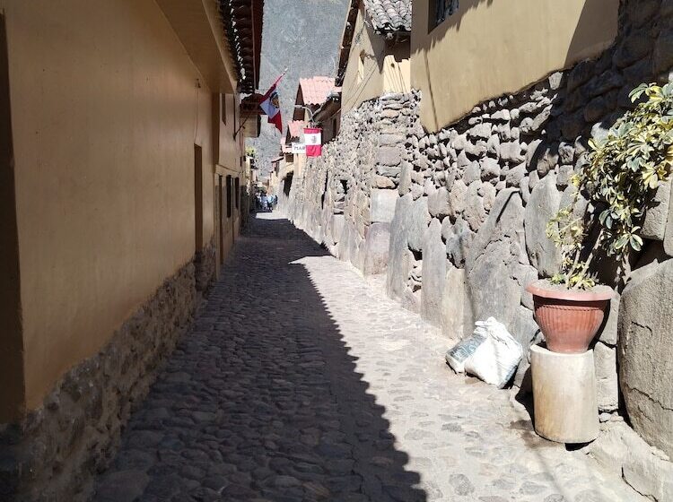 צימר Ollantaytampu Hostel Patacalle