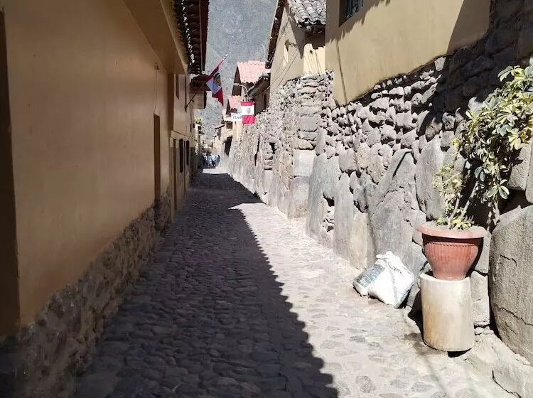 ベッドアンドブレックファースト Ollantaytampu Hostel Patacalle