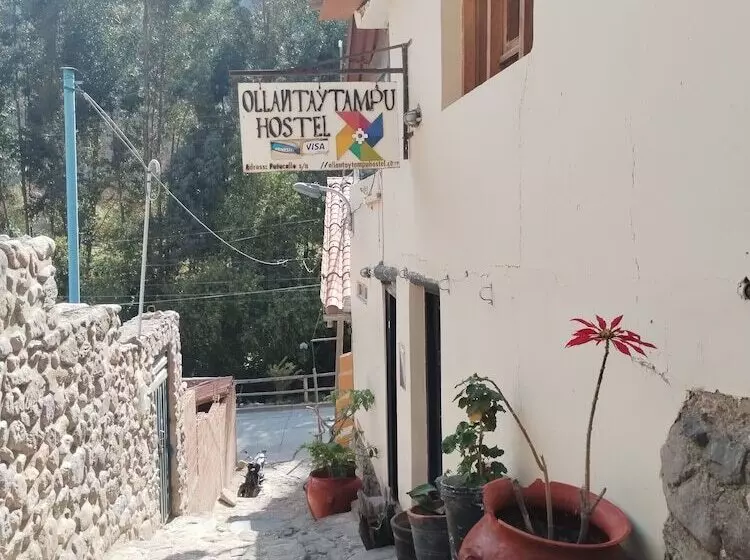 ベッドアンドブレックファースト Ollantaytampu Hostel Patacalle