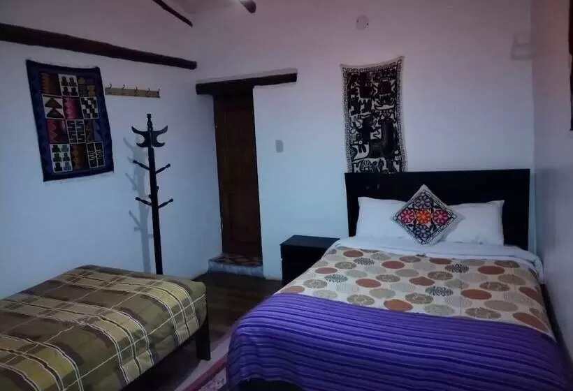 ベッドアンドブレックファースト Ollantaytampu Hostel Patacalle