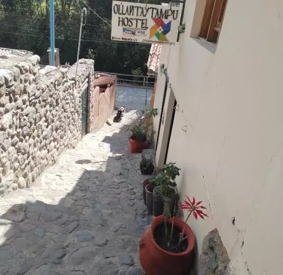 ベッドアンドブレックファースト Ollantaytampu Hostel Patacalle