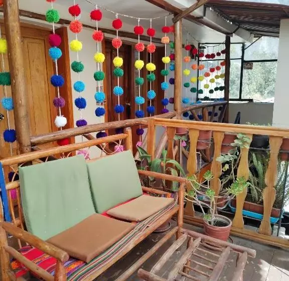 ベッドアンドブレックファースト Ollantaytampu Hostel Patacalle