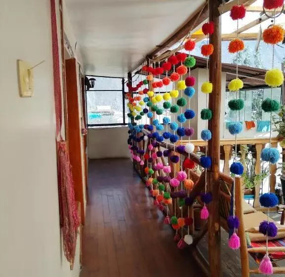 ベッドアンドブレックファースト Ollantaytampu Hostel Patacalle