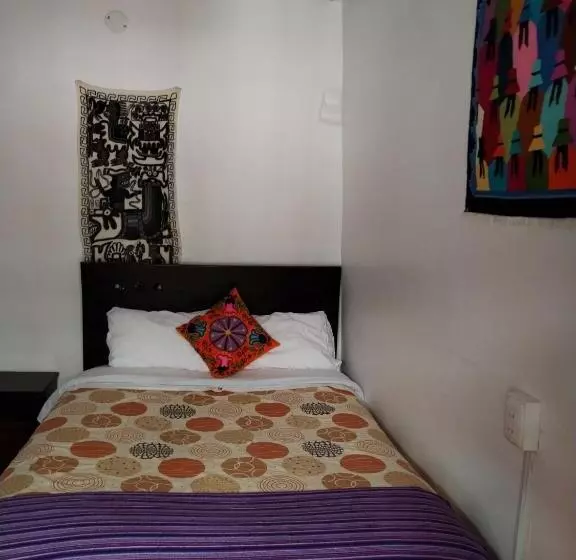ベッドアンドブレックファースト Ollantaytampu Hostel Patacalle