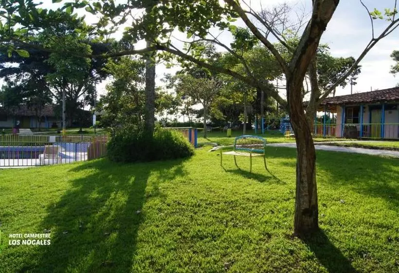ホテル Campestre Los Nogales