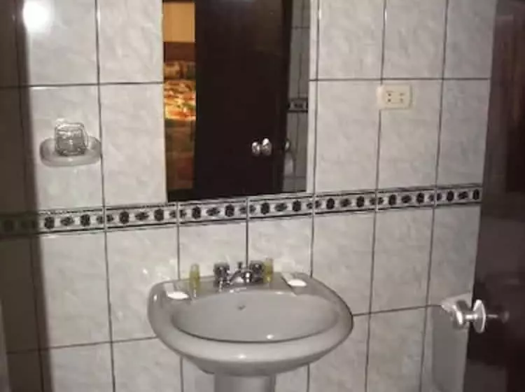 Dm Hoteles Ayacucho