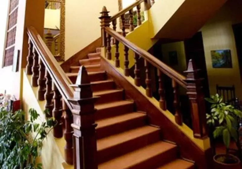 Dm Hoteles Ayacucho